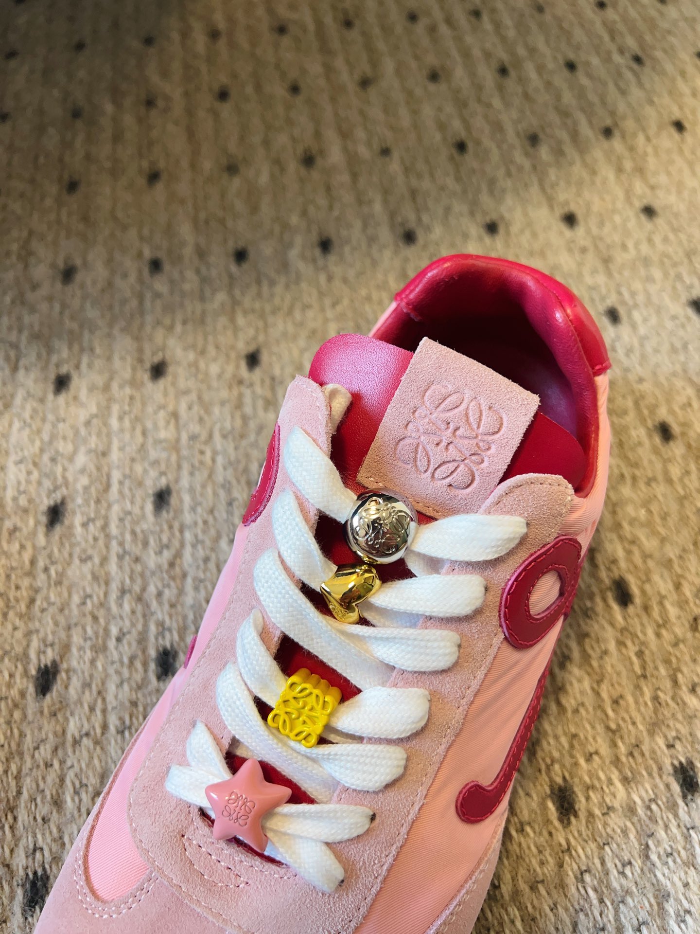 로에베  Flow Runner2.0 시리즈 스니커즈 (해외 배송)